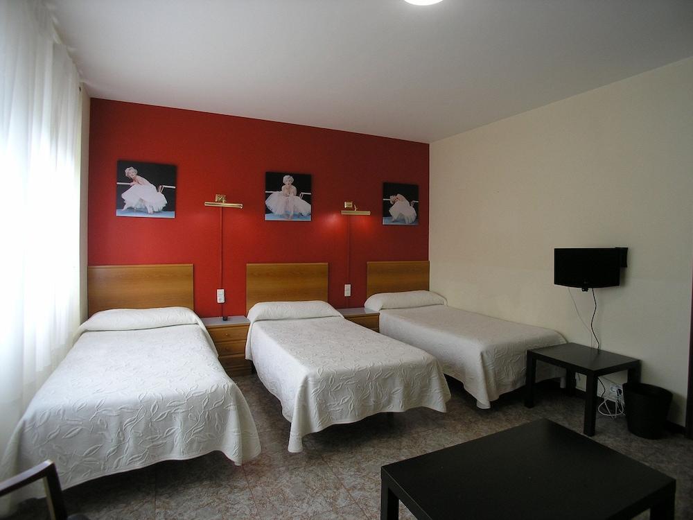 Hotel Iraipe Gorbea Auto Check-In Vitoria-Gasteiz Esterno foto
