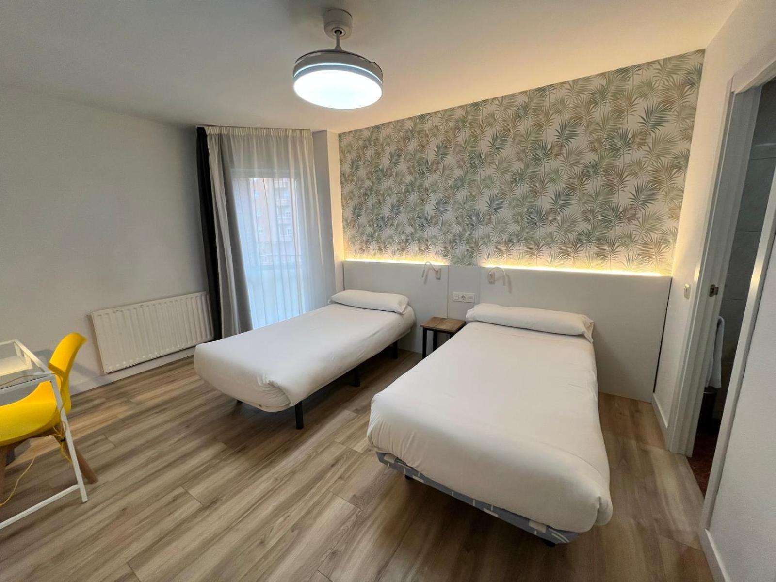 Hotel Iraipe Gorbea Auto Check-In Vitoria-Gasteiz Esterno foto