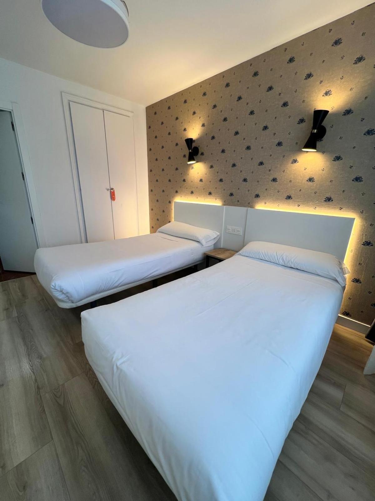 Hotel Iraipe Gorbea Auto Check-In Vitoria-Gasteiz Esterno foto
