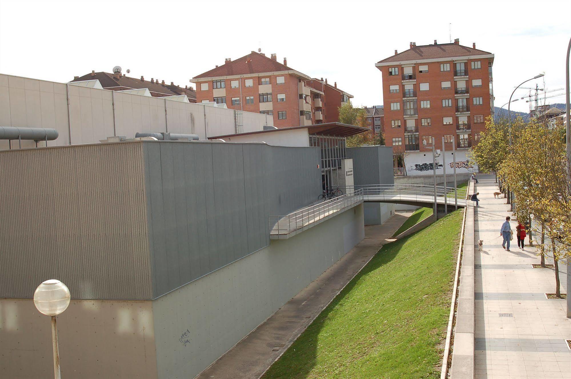 Hotel Iraipe Gorbea Auto Check-In Vitoria-Gasteiz Esterno foto